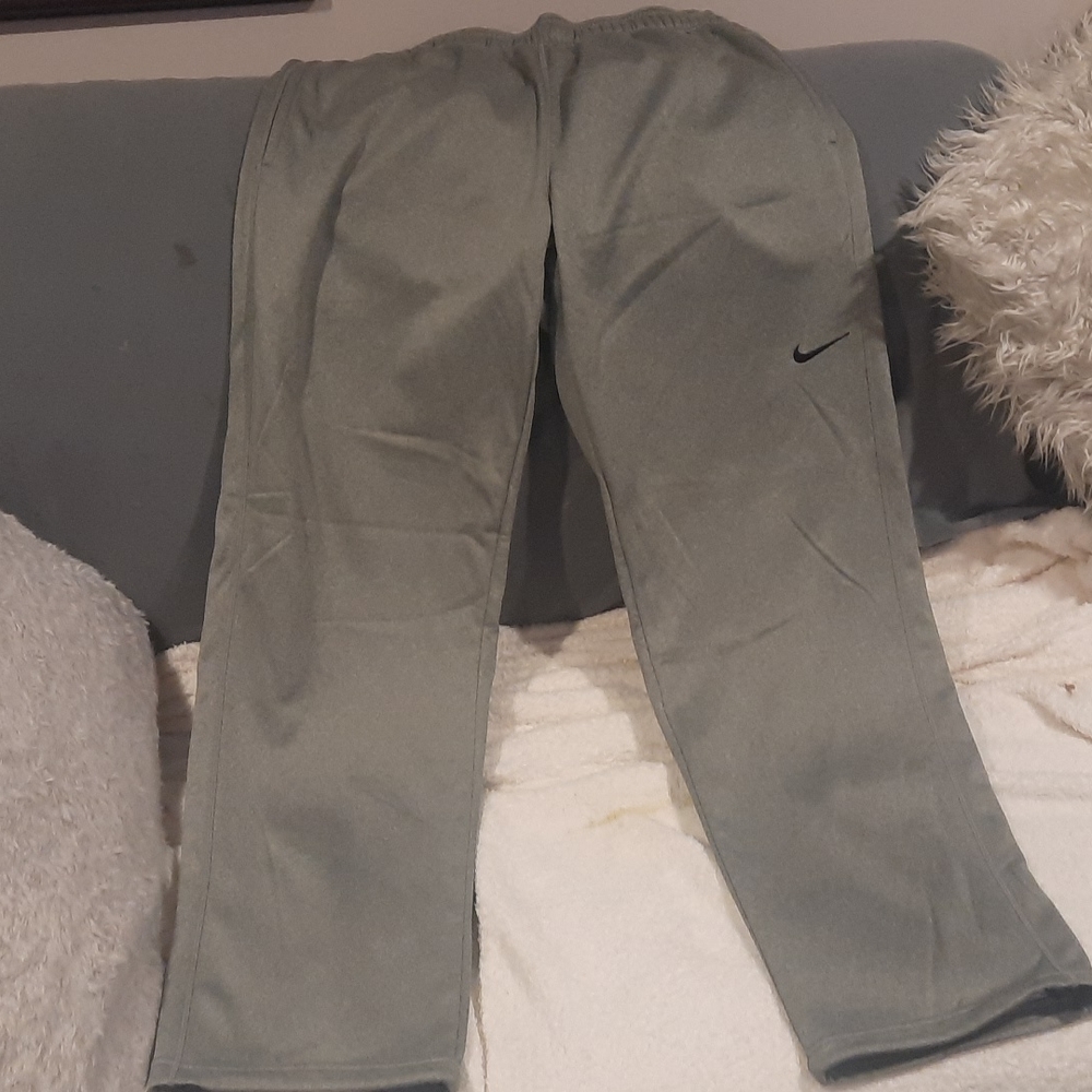 Nike dry fit large